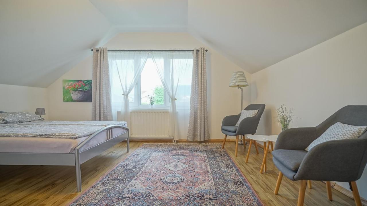 Vilux With Indoor Private Parking Apartment Brașov Exterior foto