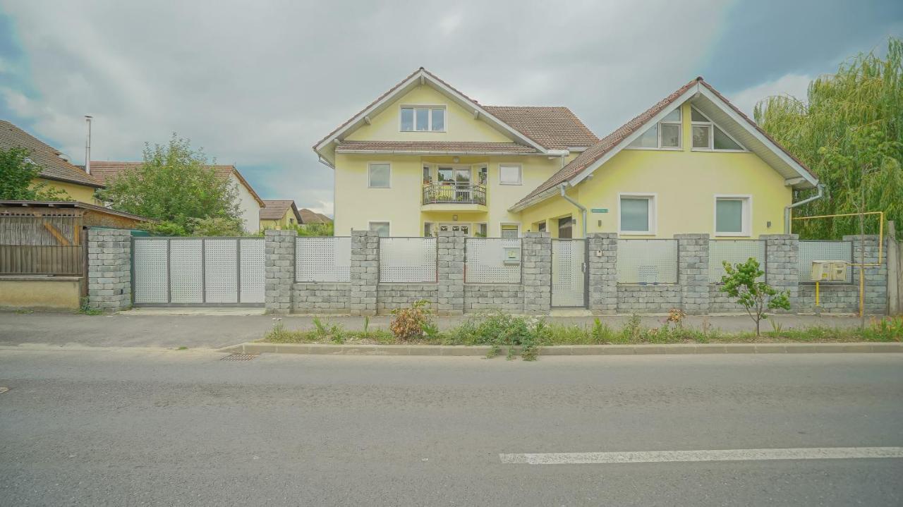 Vilux With Indoor Private Parking Apartment Brașov Exterior foto