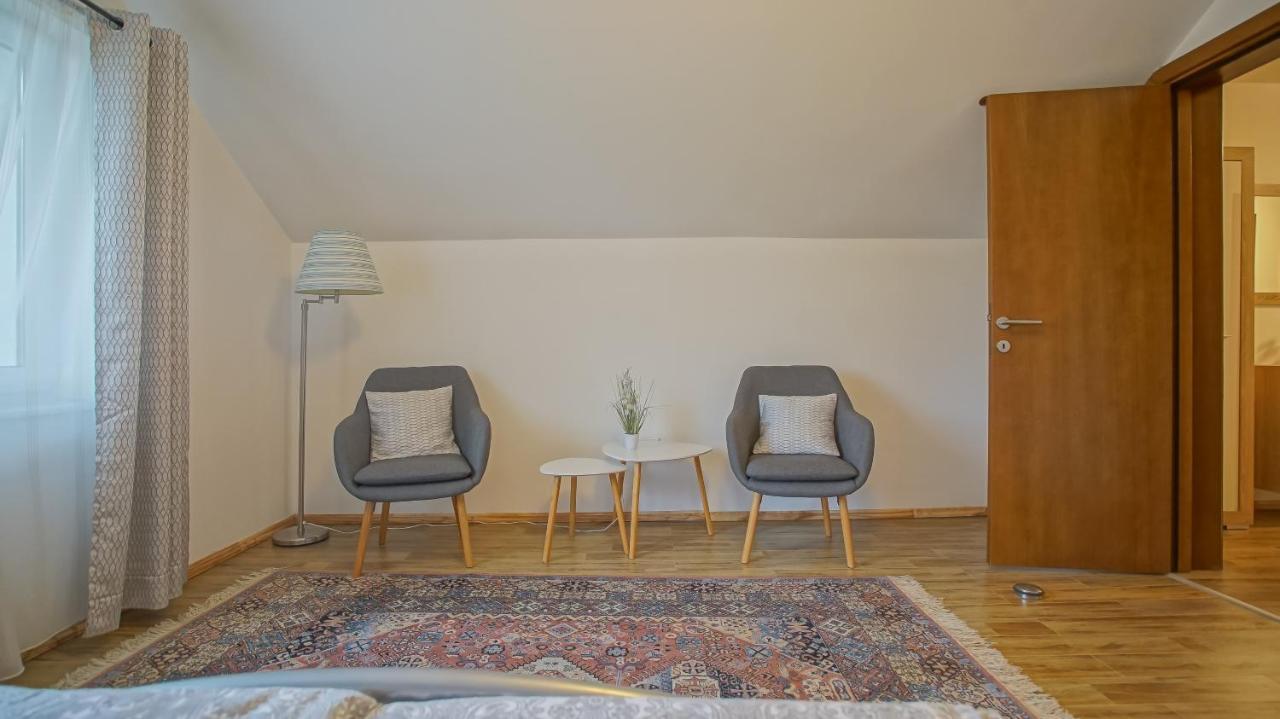Vilux With Indoor Private Parking Apartment Brașov Exterior foto